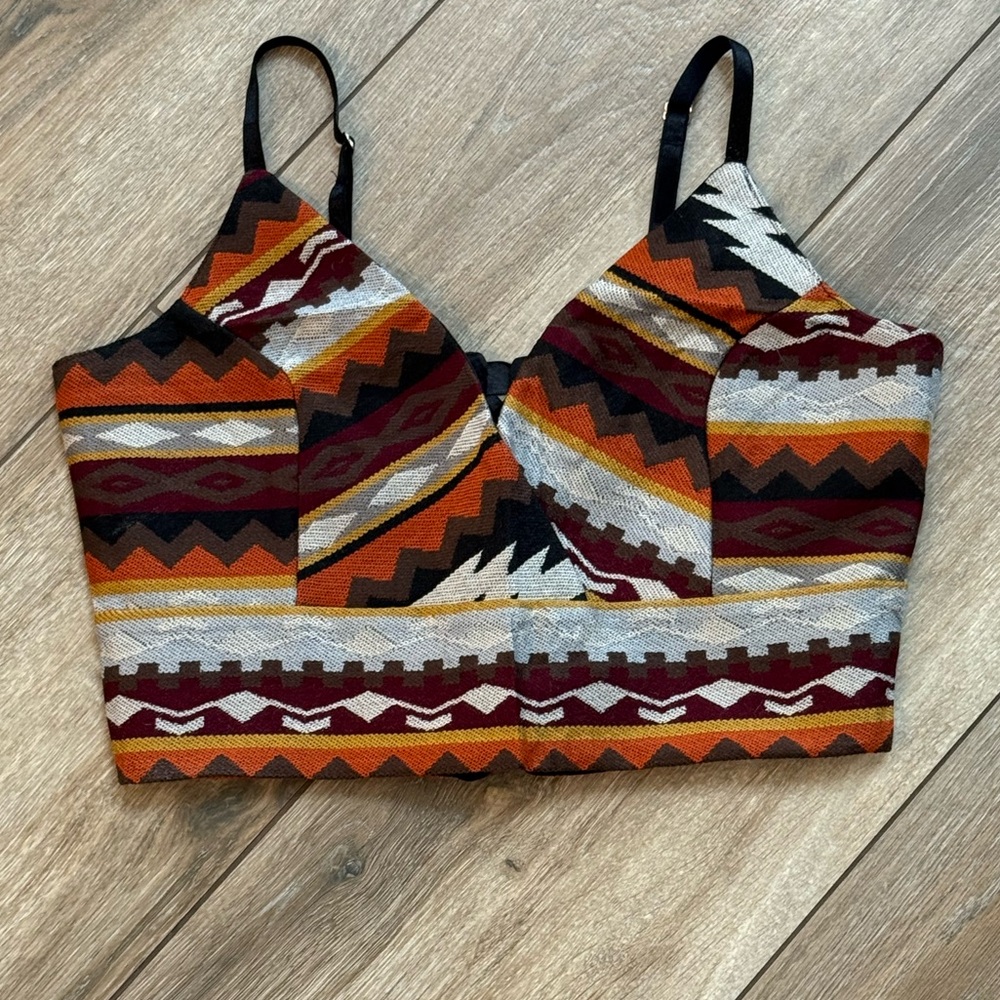 Boho Aztec print crop top.